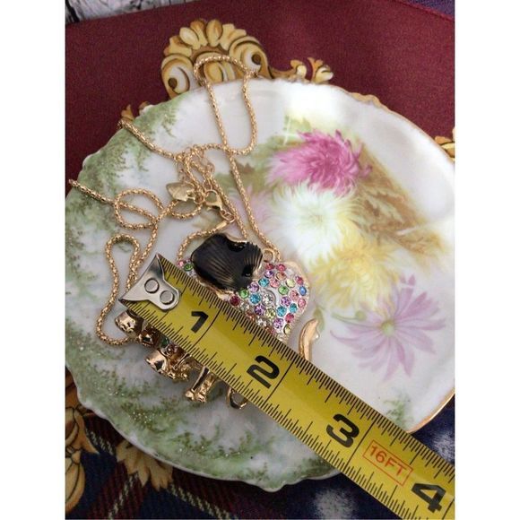 NWT Betsey Johnson Mama Elephant & Her Baby Multi Color Rhinestone Pendant Neckl - Picture 8 of 14